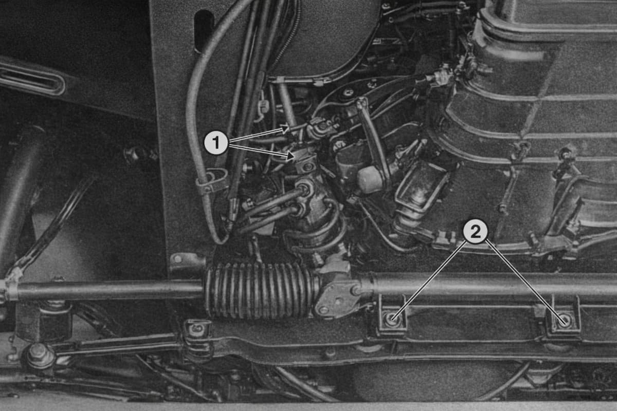 Como quitar la caja de marcha mecánica de un Peugeot 505