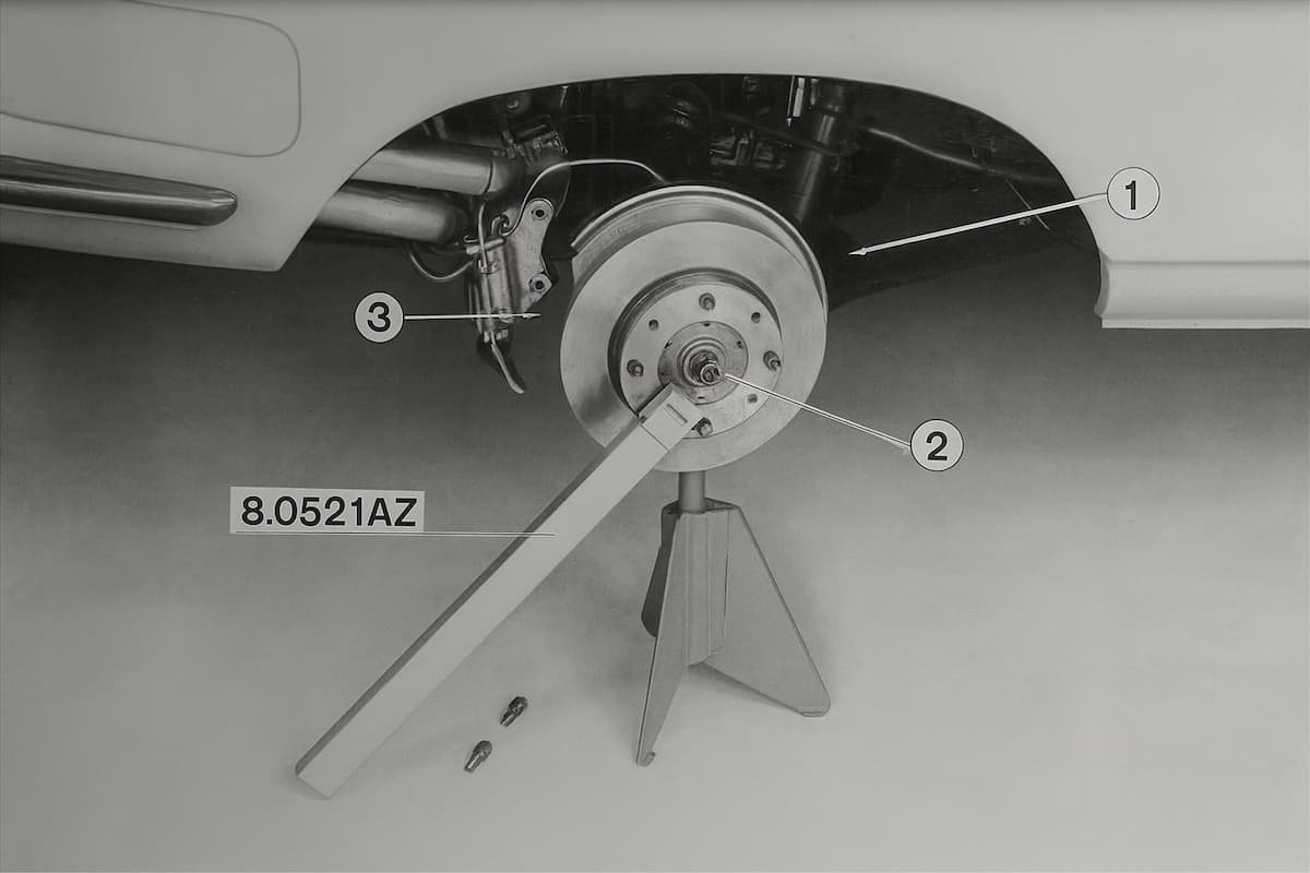 Desmontaje y remontaje de transmisión transversal Peugeot 505